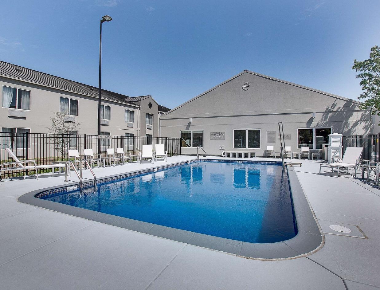 Country Inn & Suites By Radisson, Wichita East, Ks Dış mekan fotoğraf
