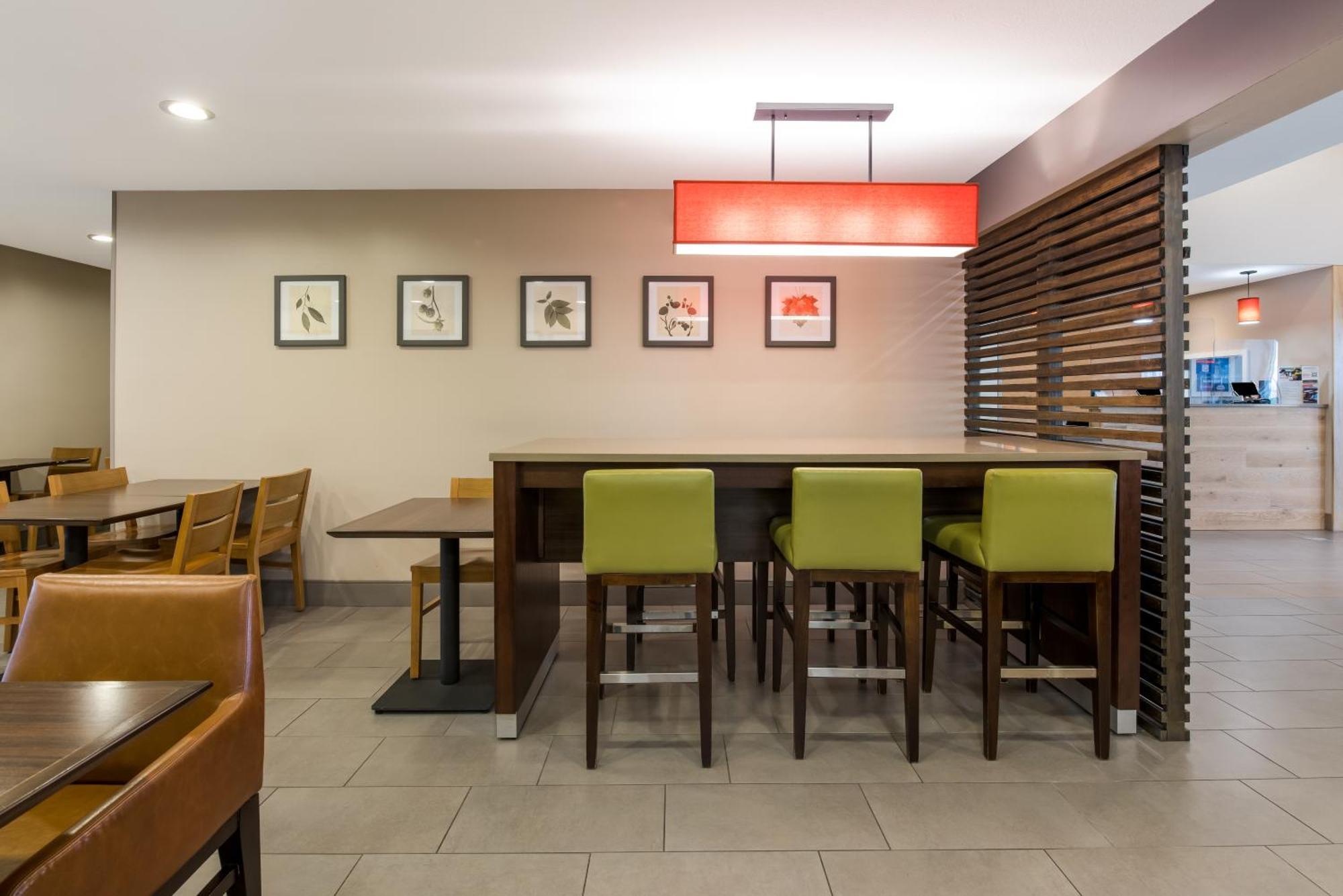 Country Inn & Suites By Radisson, Wichita East, Ks Dış mekan fotoğraf