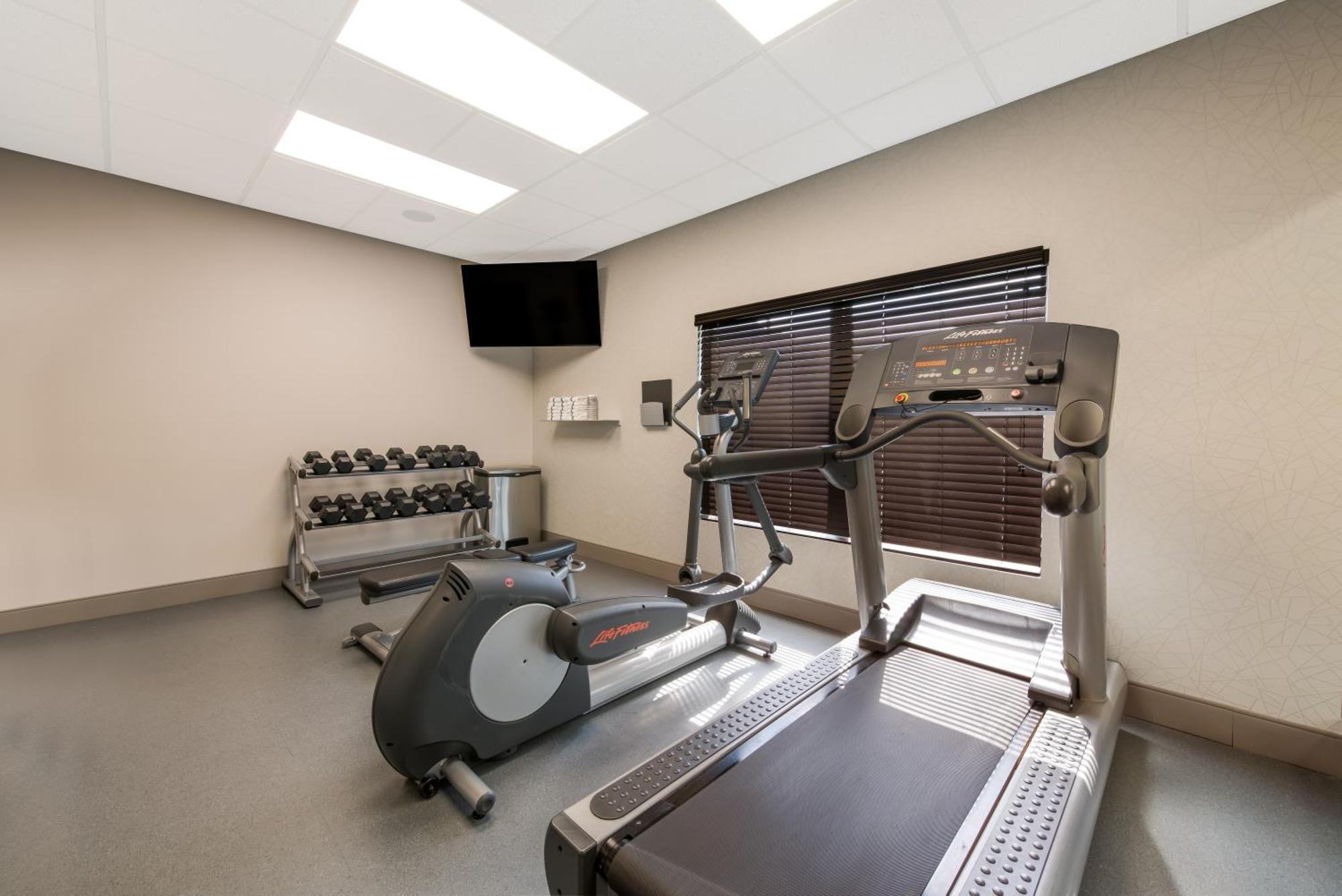 Country Inn & Suites By Radisson, Wichita East, Ks Dış mekan fotoğraf